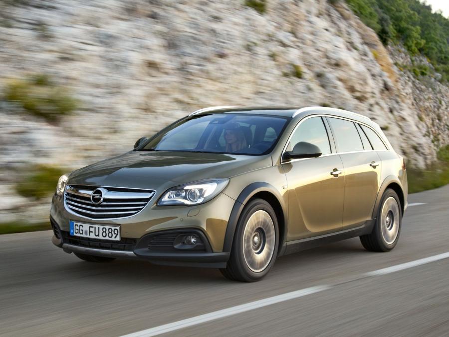  Opel Insignia Country Tourer 2013 года  (фото 16 из 26)